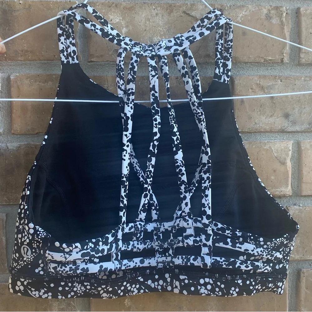 Lululemon Slide With Me Bra in Chirasu Black / Chirakasu Alpine White ~ 6 - Picture 8 of 11